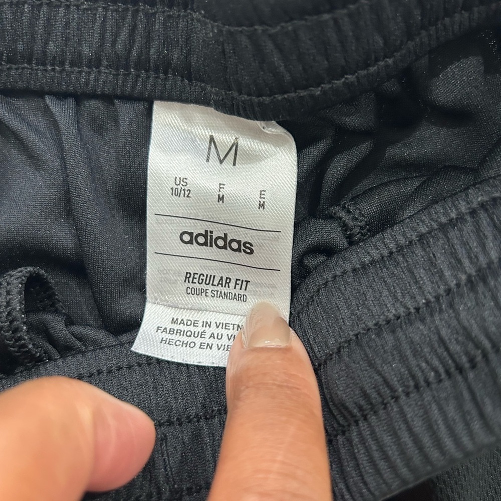 Boys Adidas Classic Three-Stripe Shorts - Picture 3 of 5